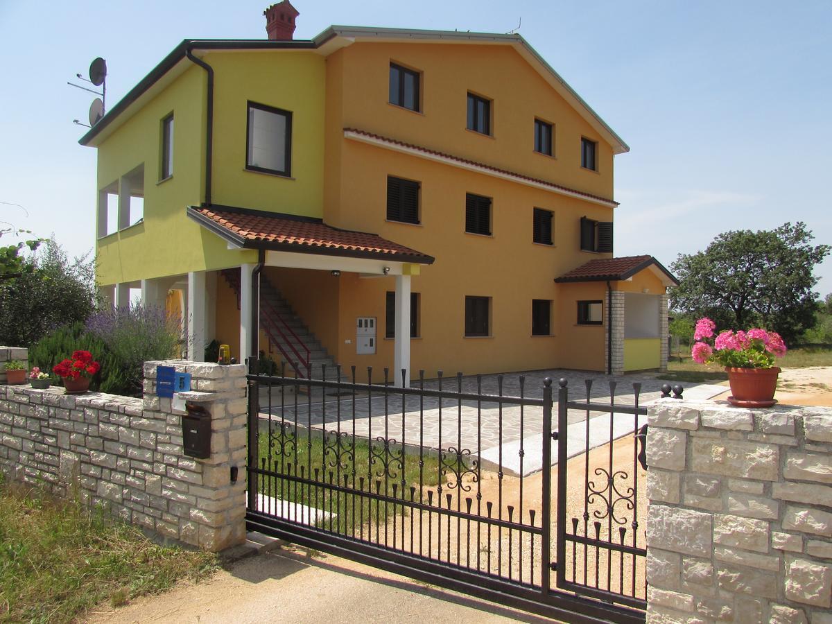 Apartments Goga أوماغ المظهر الخارجي الصورة